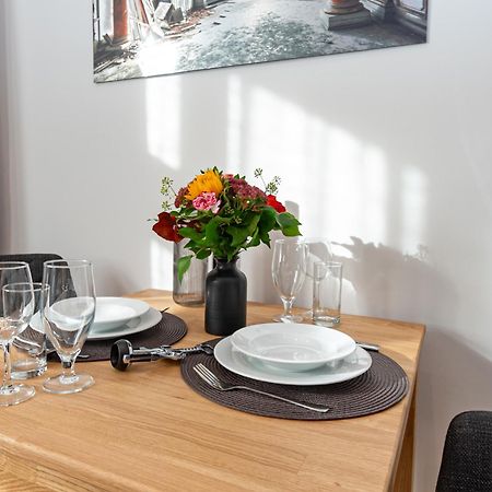 Sweethome - Zentral - Kueche & Parkplatz, Wifi Halle  Exteriör bild