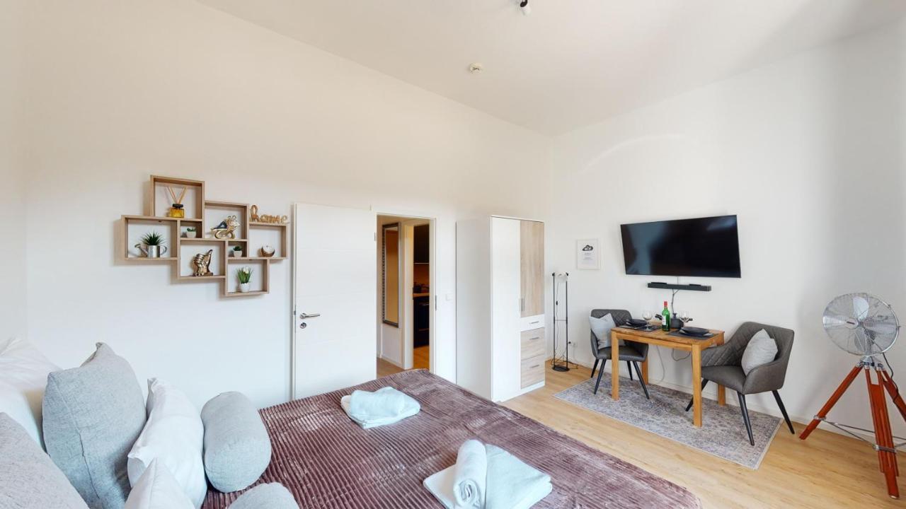 Sweethome - Zentral - Kueche & Parkplatz, Wifi Halle  Exteriör bild