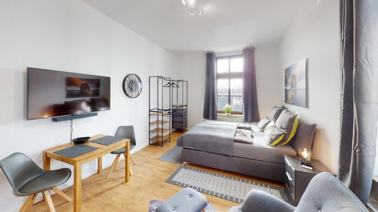 Sweethome - Zentral - Kueche & Parkplatz, Wifi Halle  Exteriör bild