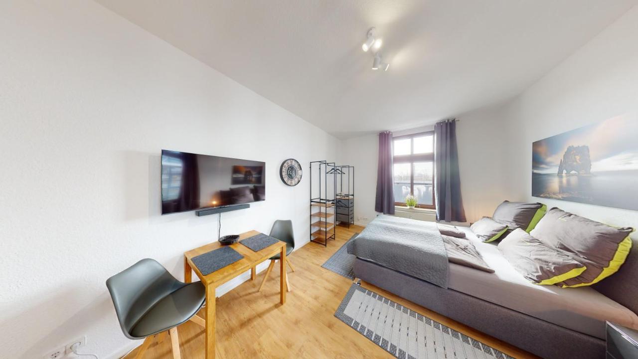 Sweethome - Zentral - Kueche & Parkplatz, Wifi Halle  Exteriör bild