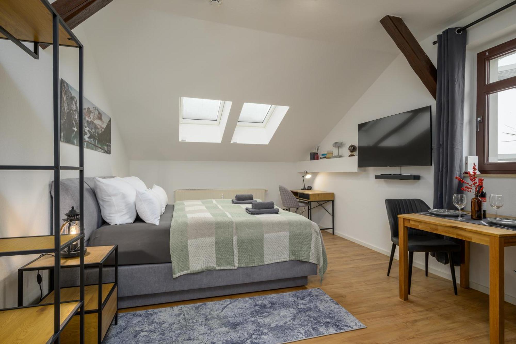 Sweethome - Zentral - Kueche & Parkplatz, Wifi Halle  Exteriör bild