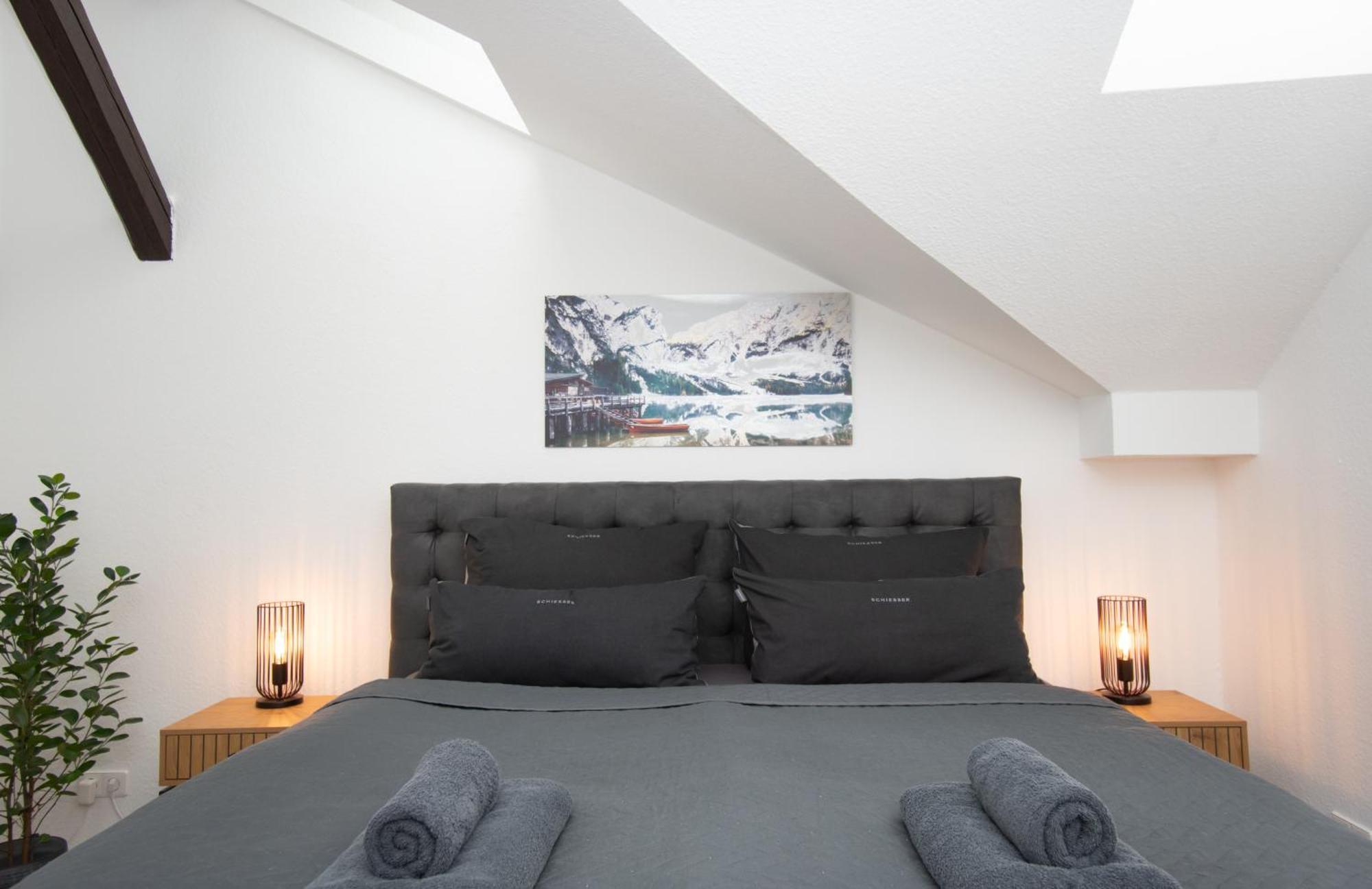 Sweethome - Zentral - Kueche & Parkplatz, Wifi Halle  Exteriör bild
