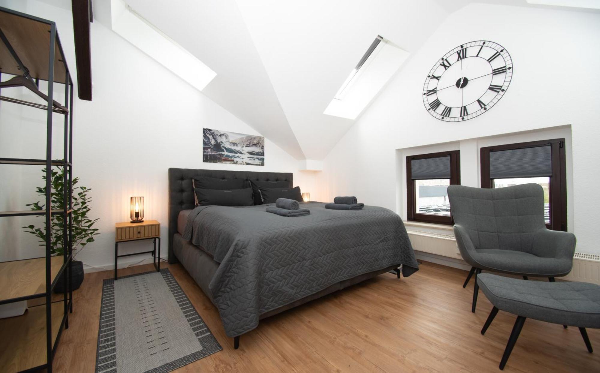 Sweethome - Zentral - Kueche & Parkplatz, Wifi Halle  Exteriör bild