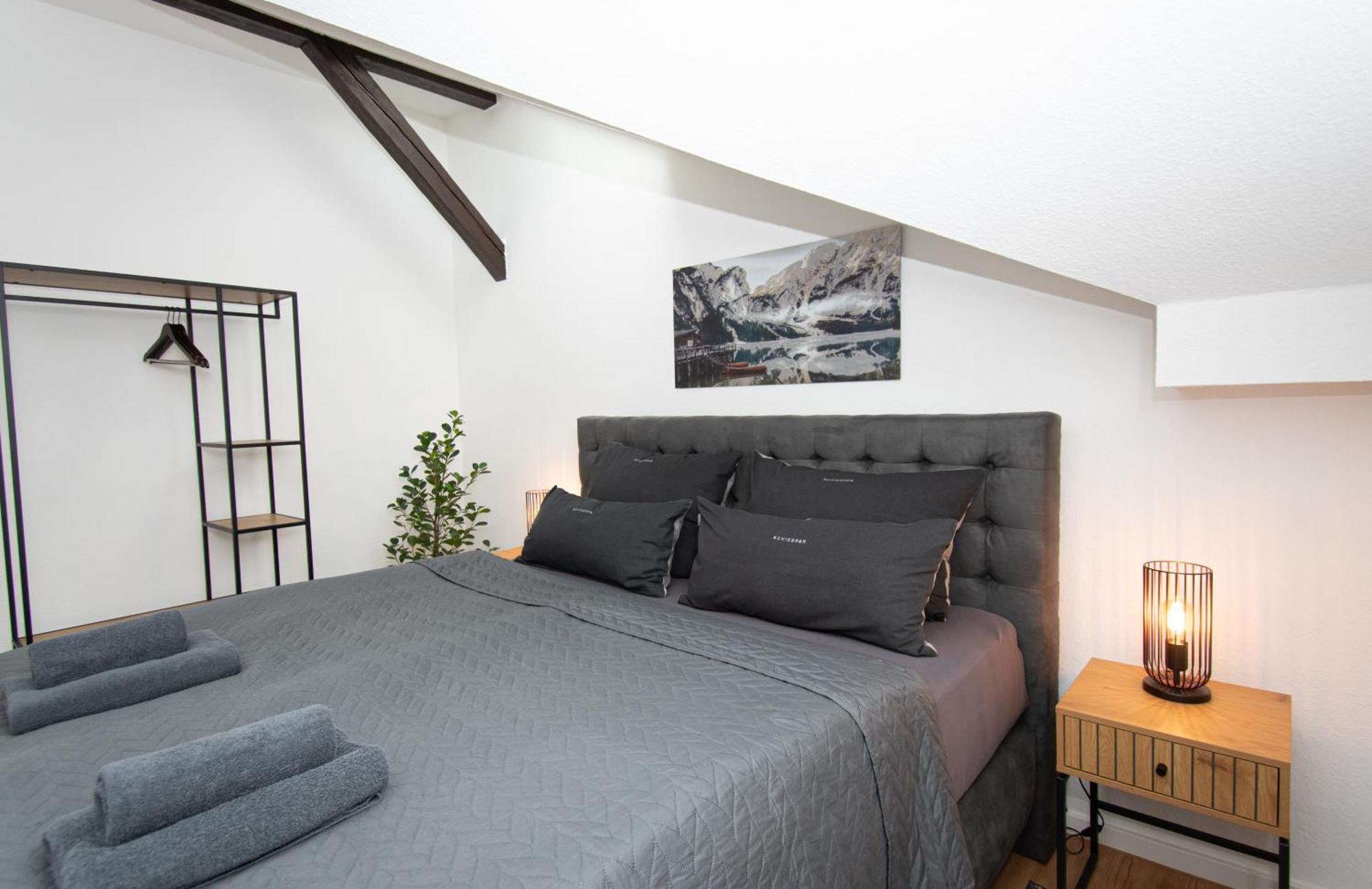 Sweethome - Zentral - Kueche & Parkplatz, Wifi Halle  Exteriör bild