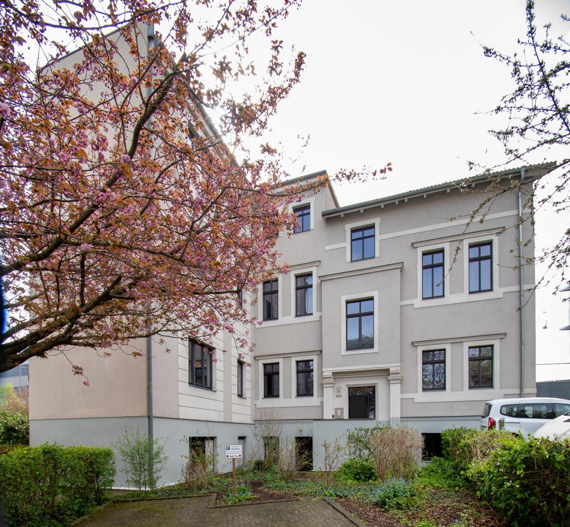 Sweethome - Zentral - Kueche & Parkplatz, Wifi Halle  Rum bild
