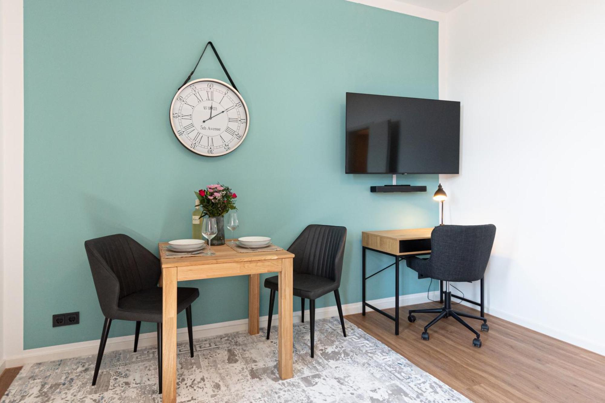Sweethome - Zentral - Kueche & Parkplatz, Wifi Halle  Exteriör bild